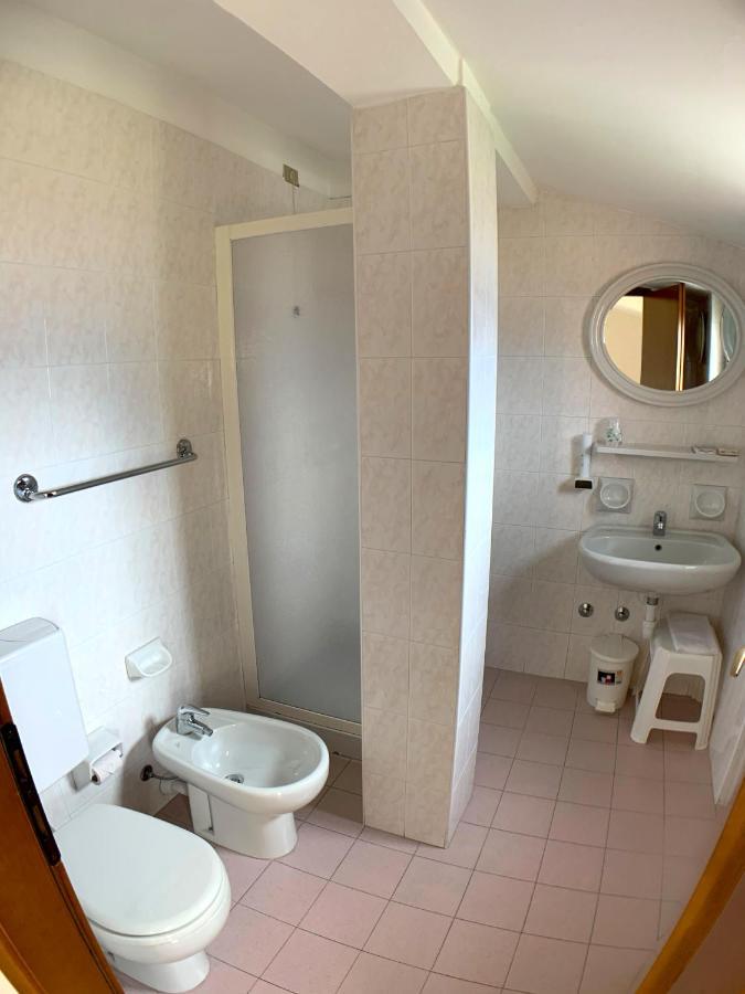 Hotel Sorriso Бренцоне-суль-Гарда Экстерьер фото