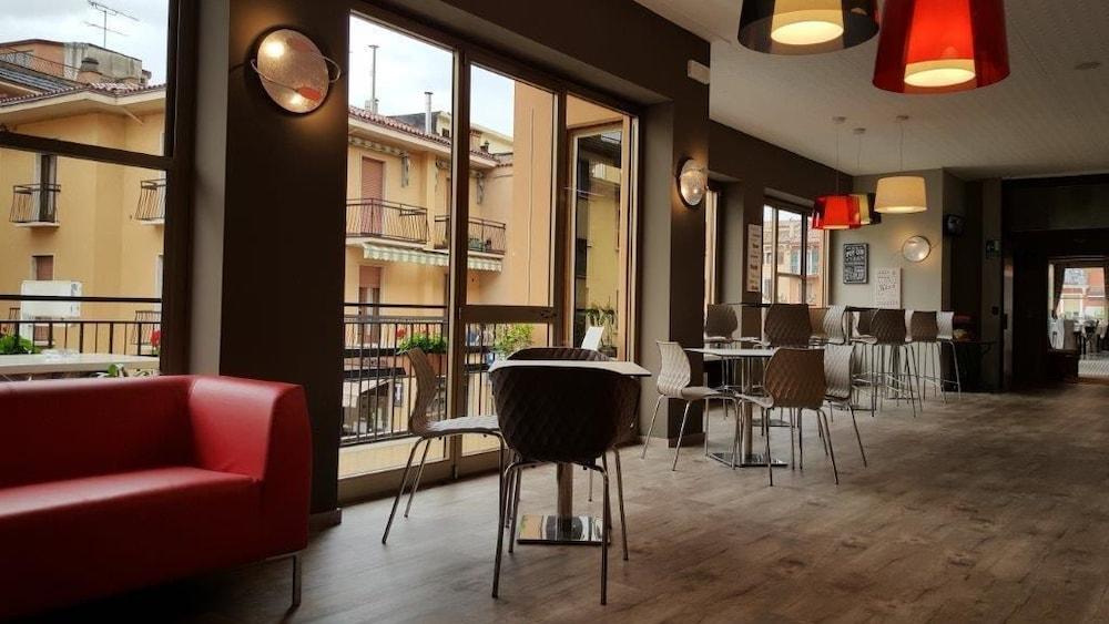 Hotel Sorriso Бренцоне-суль-Гарда Экстерьер фото
