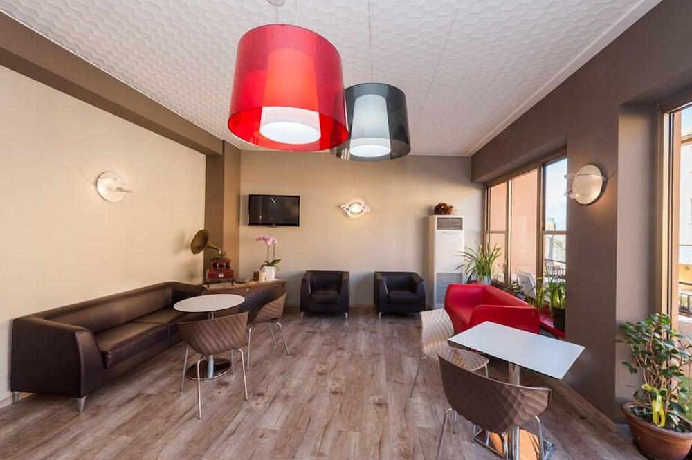 Hotel Sorriso Бренцоне-суль-Гарда Экстерьер фото