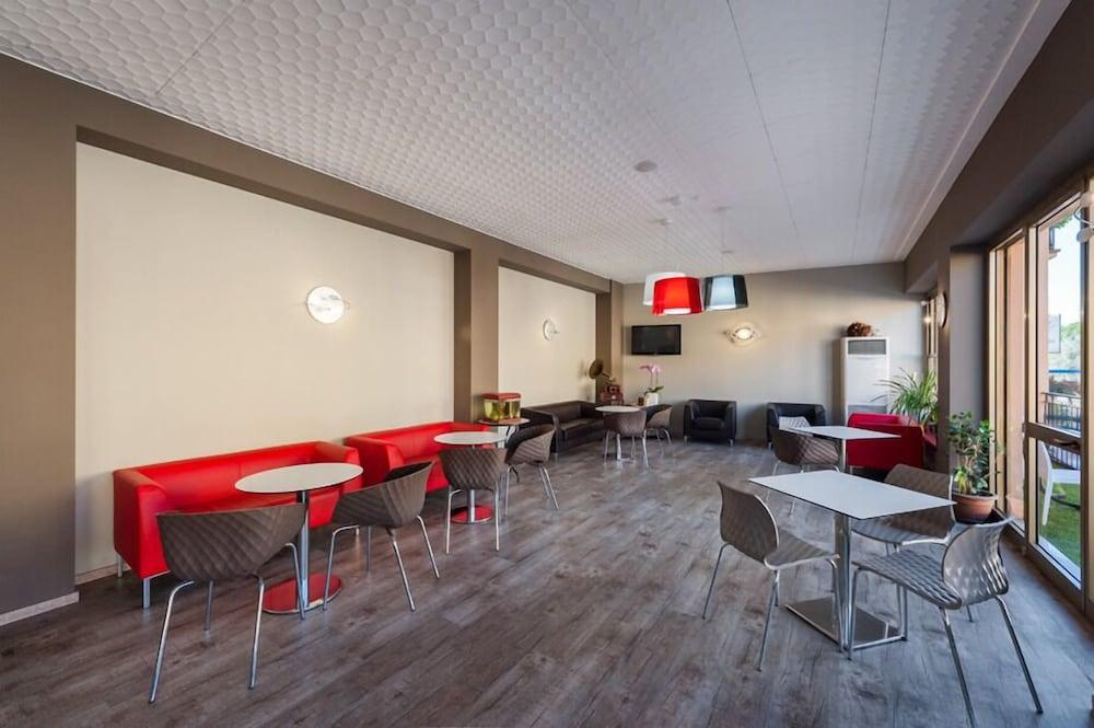 Hotel Sorriso Бренцоне-суль-Гарда Экстерьер фото