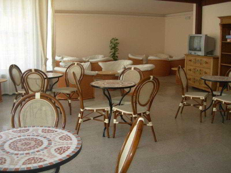 Hotel Sorriso Бренцоне-суль-Гарда Экстерьер фото